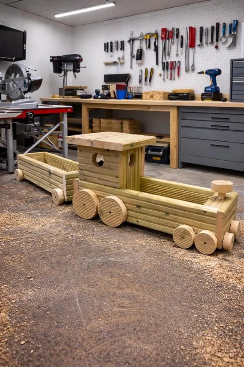 Handmade Wooden Train Planter | Garden Train with Carriages | FRYDECO