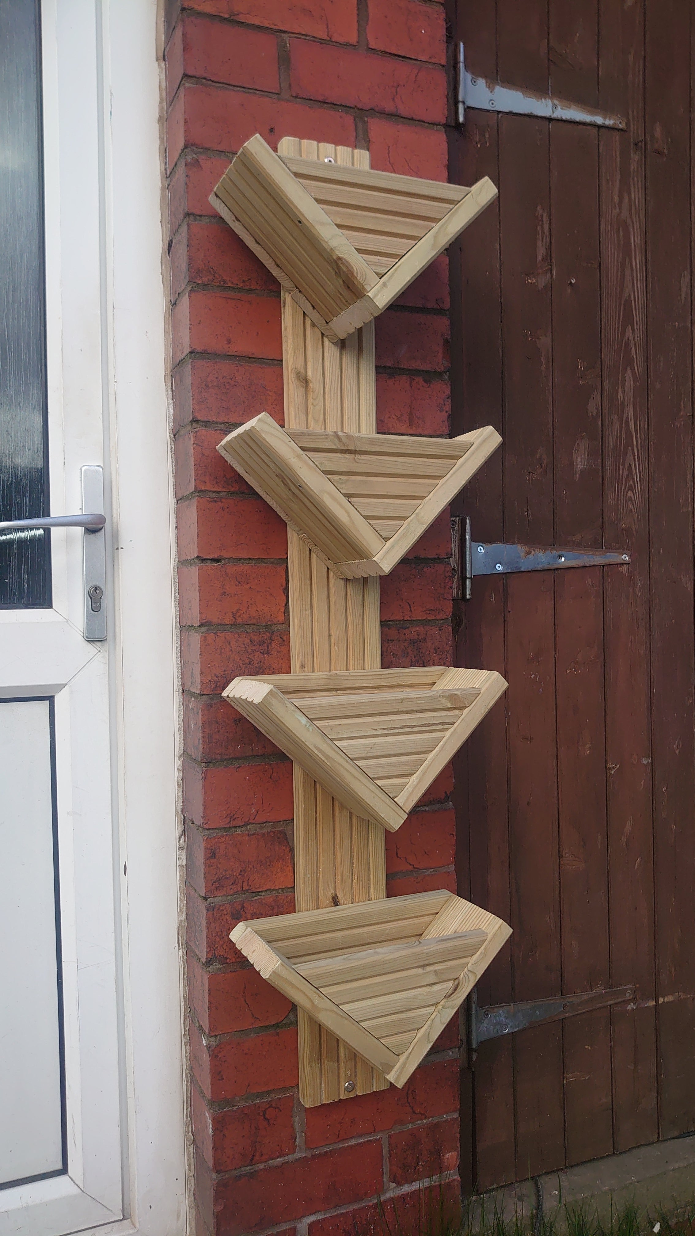 Diamond-Shaped Wall Planter 4 Tier - Geometric Garden Planter | FRYDECO